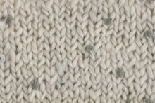 Load image into Gallery viewer, Pom Pom Wool