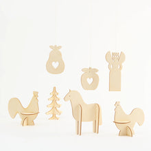 Load image into Gallery viewer, Folk Art Holiday Ornament Kit
