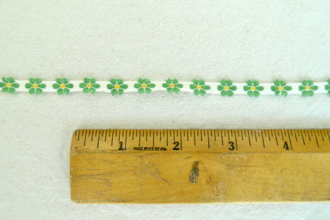 Green Daisy Vintage Trim